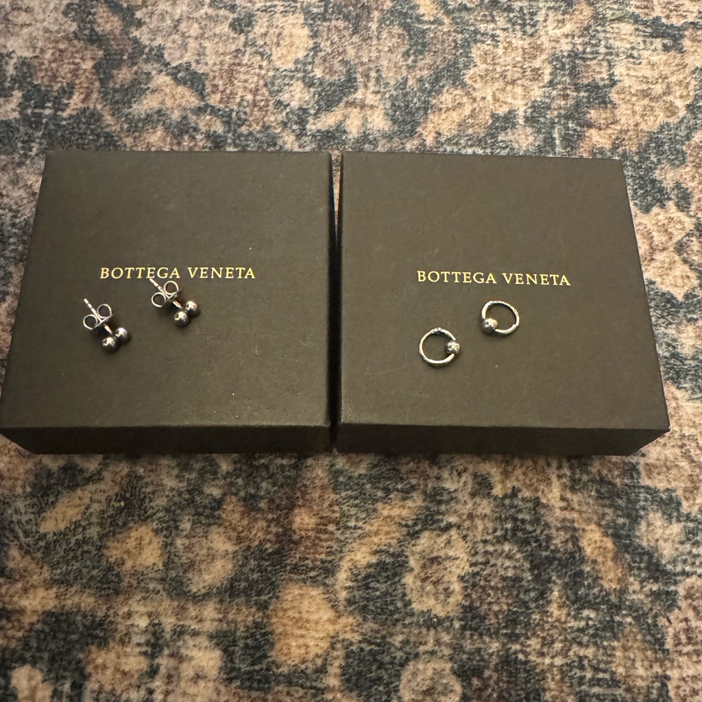 Bottega Veneta Two Sets Of Silver Earrings 650$